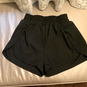 Black Tremaker shorts size small with tag
